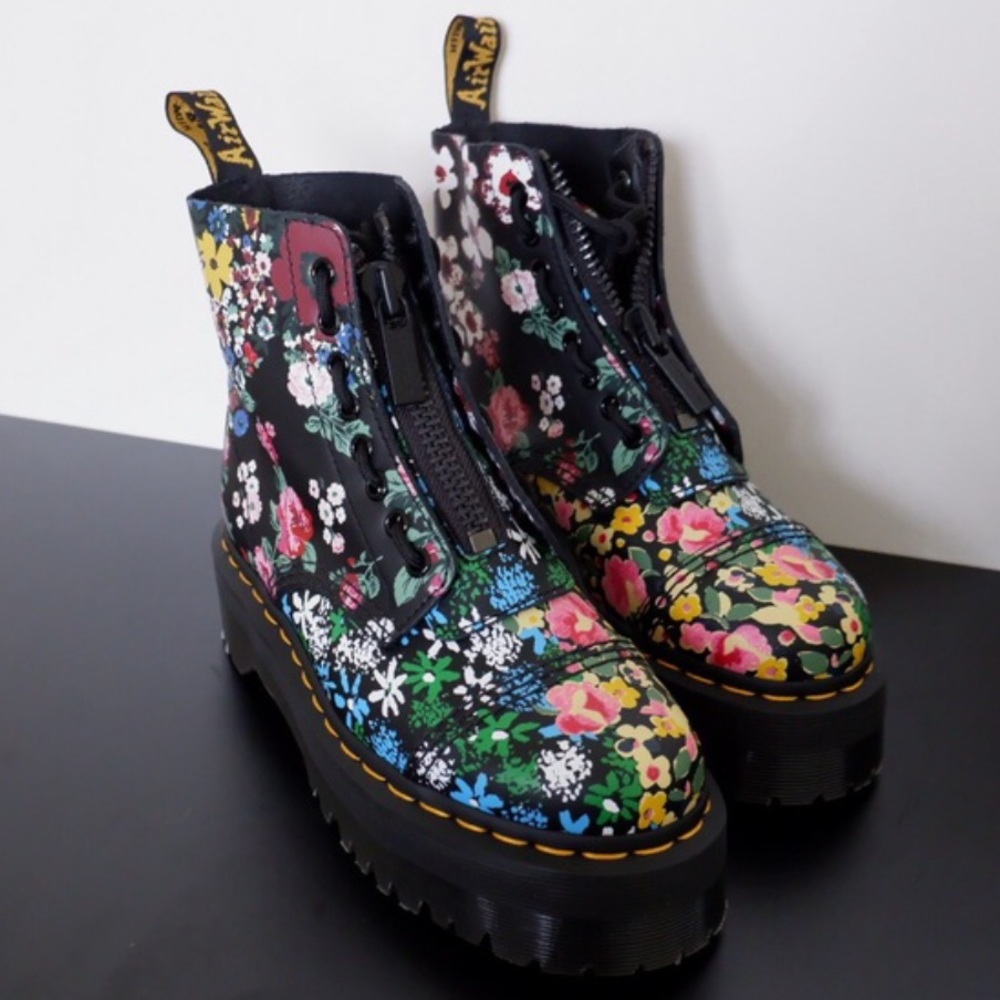 DR. MARTENS Sinclair Floral Mash Up - Picture 11 of 13